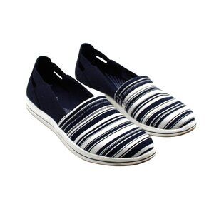 NWT Clarks Size 8 Navy and White Striped Women's Slip-On Shoes